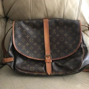 Louis Vuitton Saumur 35